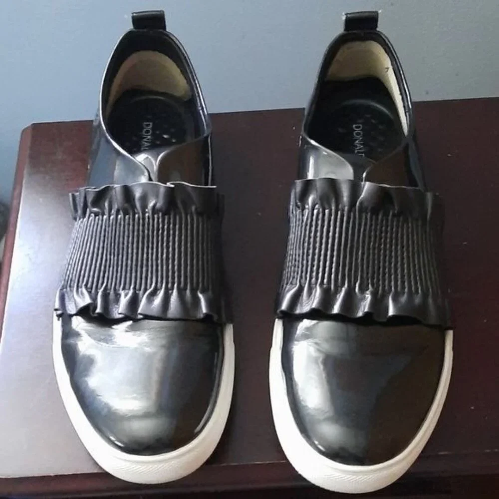 Donald Pliner Samie Black Patent Leather Loafers Size 6.5 - Picture 1 of 11